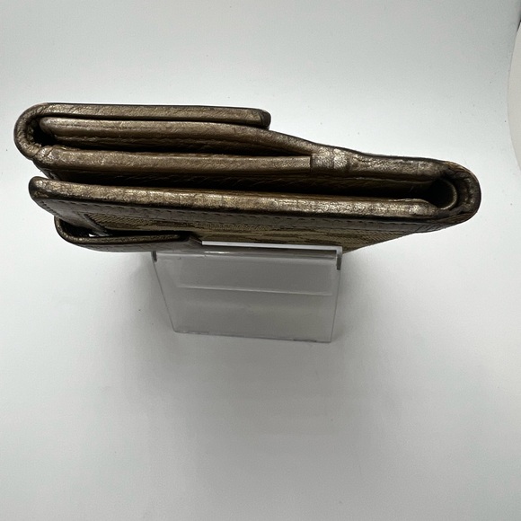 GUC Gucci GG Canvas with Bamboo Tassel Compact Wallet - Picture 5 of 9